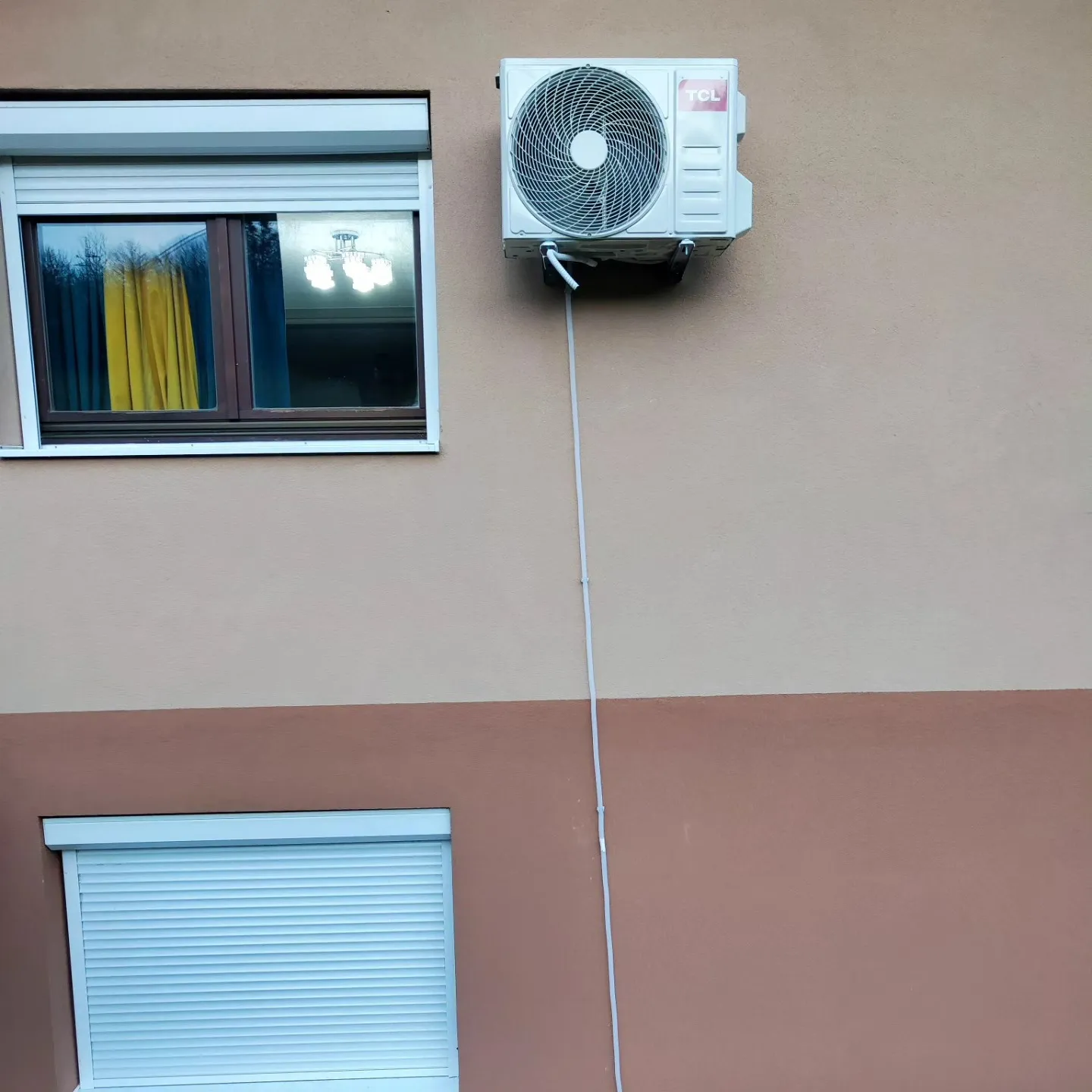 Povoljan servis i popravka TCL klima uređaja Hadžići